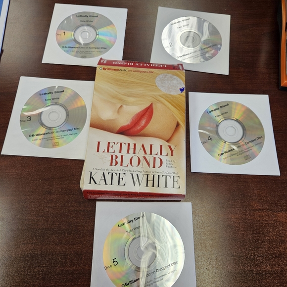 NWT!!! Lethally Blond by Kate White Audio Book Collection of 5 CD's - Picture 4 of 5